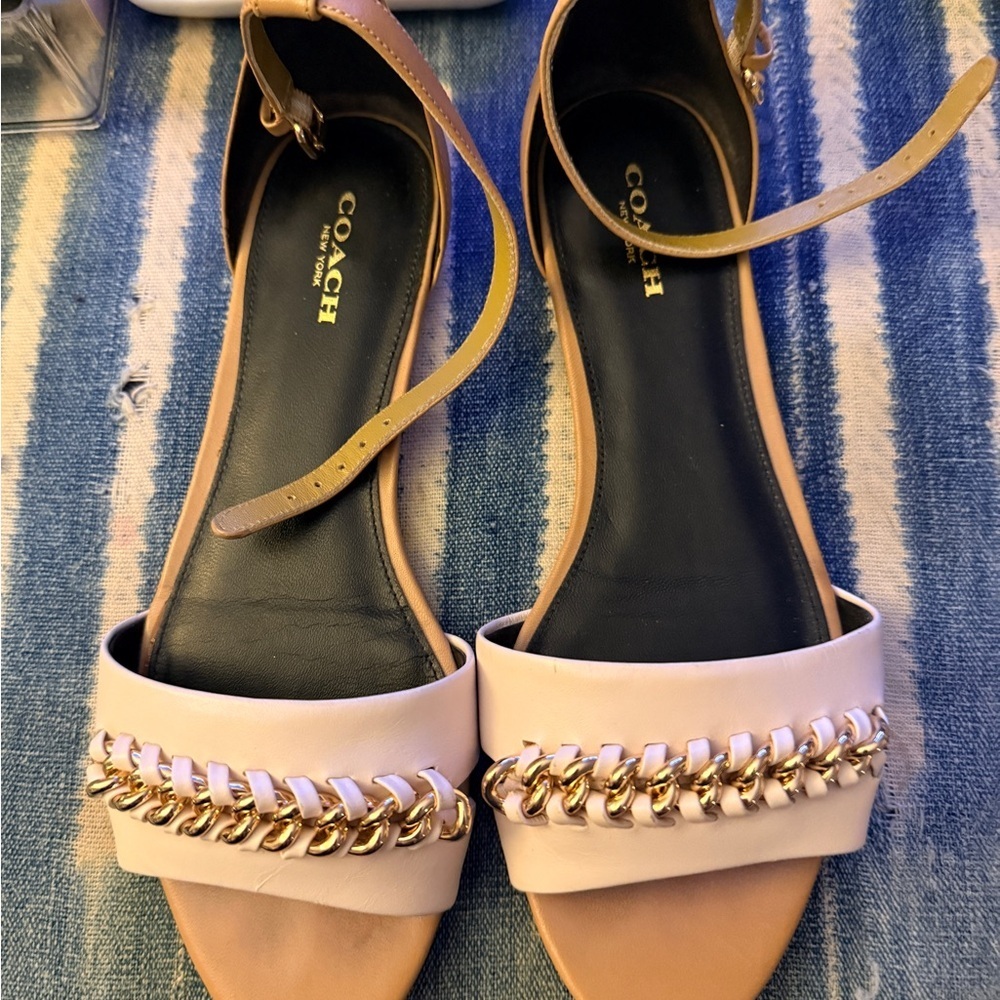Coach Seabreeze Leather
Ankle Strap Sandal w/chain detail in white and tan. - Picture 2 of 6